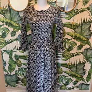 Never Worn Ann Taylor Peasant Dress